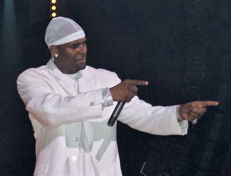 R Kelly Biography Songs Albums Prison And Facts Britannica