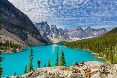 Top 10 Most Famous Canadian Landmarks Tour Lovers