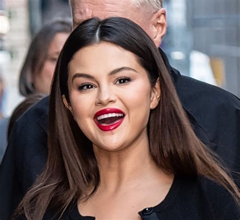 Selena Gomez Launches New Mental Health Platform Wondermind Al Día News