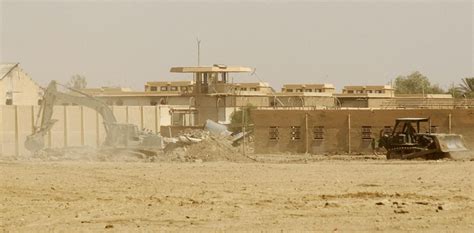 Iraq Closes Notorious Abu Ghraib Prison Middle East Eye
