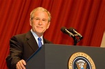George W. Bush - Biografia - InfoEscola