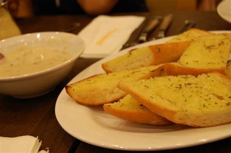 Healthy mushroom soup is easy to make and ready in 30 minutes! mushroom soup & garlic bread @ Pastamania - Malaysia Food ...