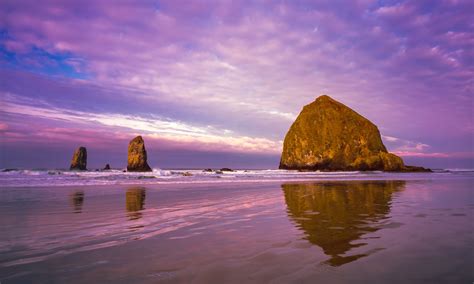 Cannon Beach Sunrise Haystack Rock And The Needles Oregon Coast