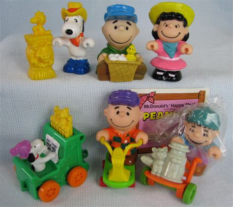 Mcdonalds Happy Meal Toys Peanuts Figures Snoopy Lucy