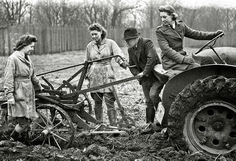 Vintage Photos Of Land Girls During World War Ii Gold Is Money The