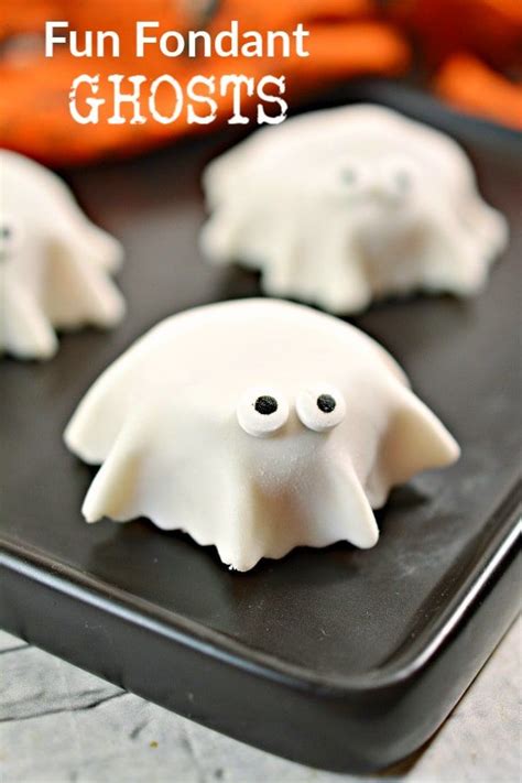 Fun Fondant Ghosts Are Perfect For A Halloween Dessert Or Halloween