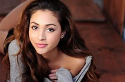 Lindsey Morgan talks The 100 and Identity | TEENPLICITY