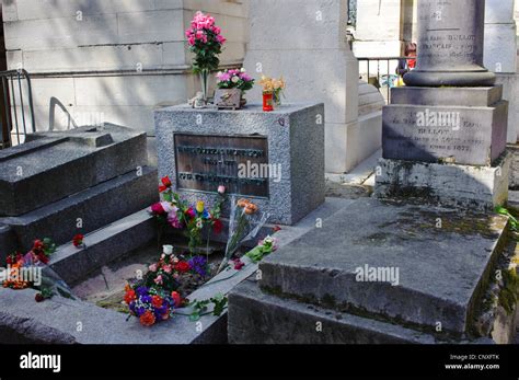 Grave Of Jim Morrison In Pere Lachaise Cemetery Paris Stock Photo Alamy