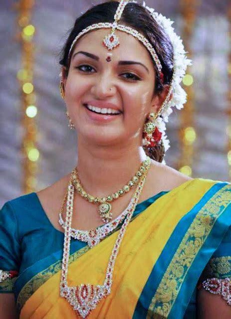 Beauty Galore Hd Honey Rose Goddess Look In Traditional Saree Indian