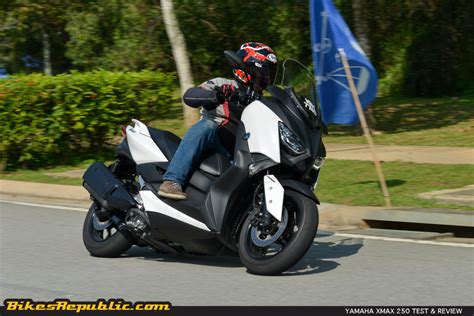 Yamaha x max merupakan produk dari jajaran yamaha maxi. 2018 Yamaha XMAX 250 Test & Review - BikesRepublic