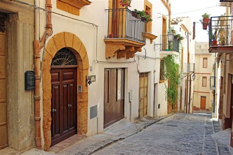 Make Your Wanderlust Dreams Come True Pristine Homes In Sicily Italy