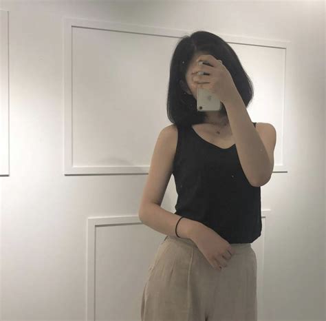 ⭐🌌 #noface #sociobuddy #aesthetic #aestheticphotography #aestheticphotos #instagram #phototips #photoideas. ulzzang girl | Ulzzang short hair, Ulzzang girl, Ulzzang korean girl