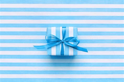 Imágenes De Papel De Regalo Vectores Fotos De Stock Y Psd Gratuitos