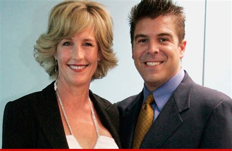 Erin Brockovich Husband Files For Divorce