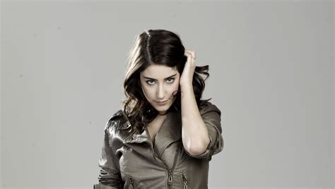 Hazal Kaya Great Success In Spain Turkish Series Teammy