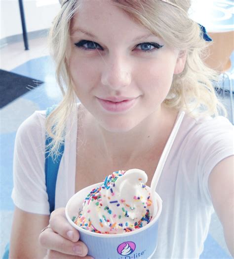 Ice Cream Selfie 😍 Taylorswiftpictures