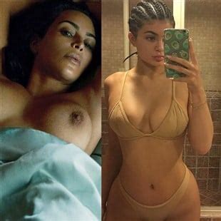 Kim Kardashian Nude Kylie Jenner Bikini Selfie