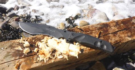 Hardcore Knives And Tools For Wilderness Camping