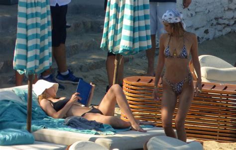 Bella Gigi Hadid Heat Up Greece In Revealing Bikinis