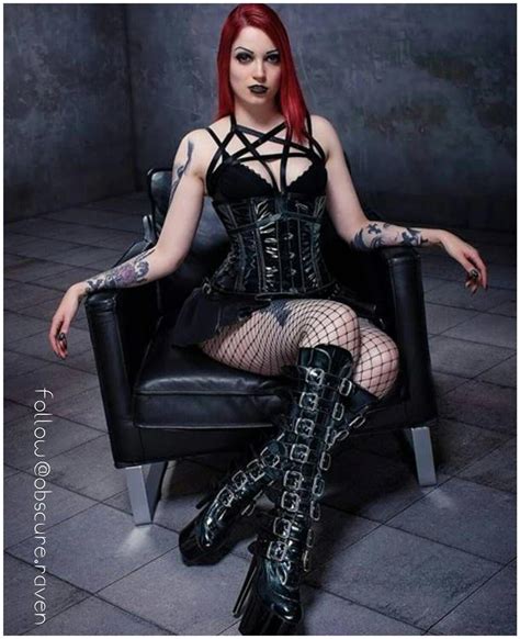Guide On Gothic Clothing Gothicclothingtips Gothic Outfits Gothic Fashion Hot Goth Girls