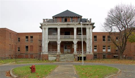 Exploring The Abandoned Middletown State Homeopathic Hospital In New York Untapped New York