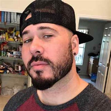 Omar Gosh Bio Wiki Age Family Wife Youtube Real Name Vlogs And Net Worth