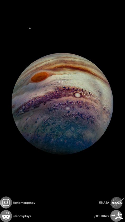 I Took 5 Raw Photos From Nasas Juno Probe Public Image Domain To Create