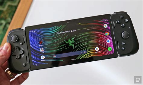 Razer Edge Review A New Breed Of Gaming Handheld Engadget