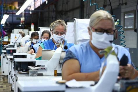 Mais De Mil Infracções Em Locais De Trabalho Relacionadas Com A Pandemia Abrilabril