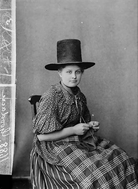 The Tall Stovepipe Style Hat An Indispensable Part Of Welsh Women In