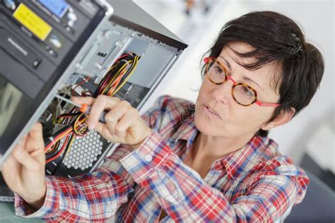 Woman Fix Pc Component In Service Center Stock Image Image Of