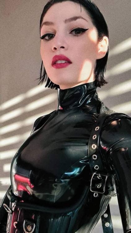 Women In Leather Latex And Corsets 🖤💙 Sexy Fetish Model 💯💯💯
