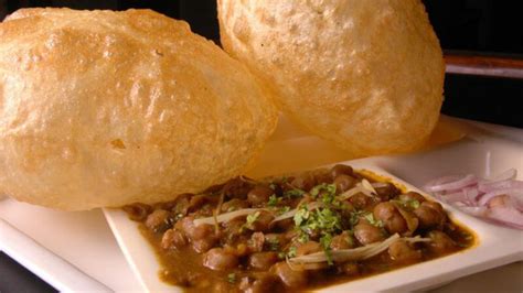 Most Popular Street Foods To Enjoy From Top Indian Cities