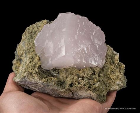 Sharp Vibrant Pink Calcite Var Manganoan Irocks Fine Minerals
