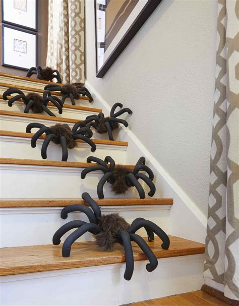 How To Make Diy Giant Spider Decorations For Halloween