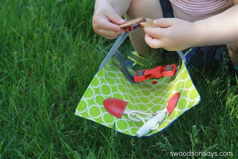 Toddler Buckle Toy Tutorial Sewtorial