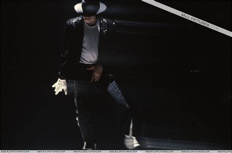 Crotch Grabbing Collection WooHoo Michael Jackson Photo 12121518