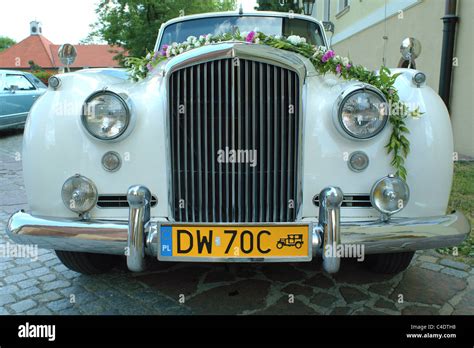 Bentley White Vintage Luxury Car Stock Photo Alamy