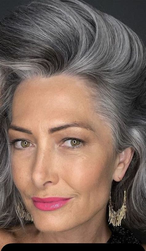 Going Gray Gracefully Aging Gracefully Ageless Beauty Pure Beauty Grey Hair Inspiration