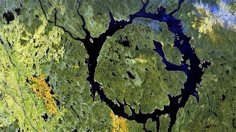 Manicouagan Crater In Québec Canada Bing Wallpaper Gallery