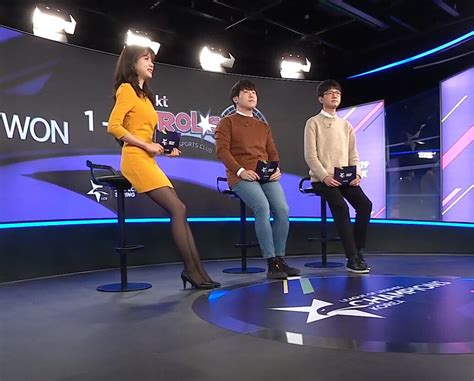하고 리그오브레전드 말하는건데요 라고 했음 덜 까이려나. 롤챔스 김민아 아나운서에 대한 여론이 바뀐 이유. - 리그 오브 ...
