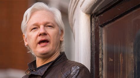 The Senate Intelligence Committee Wants To Interview Julian Assange Mother Jones
