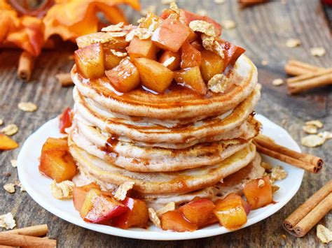 Pancakes With Caramelized Apples