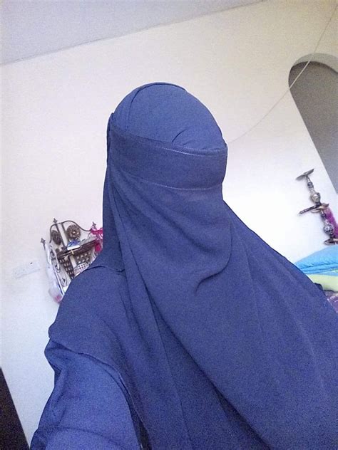 Pin By Ay E Ero Lu On Niqab Burqa Veils Masks Muslimah Fashion Niqab Girl Hijab