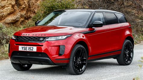 The confident looks of the range rover evoque are manifest in interior features finished in windsor leather, kvadrat premium wool blends and eucalyptus fibre textiles. 2019 Range Rover Evoque Black Pack - Wallpapers and HD ...