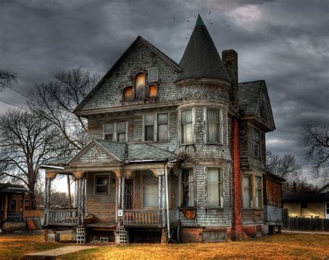 Paranormal Halloween Geekery 7 Haunted Houses And Spooky Places