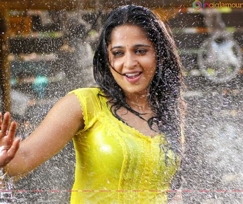 Anushka Shetty Actress Hd Photosimagespics And Stills