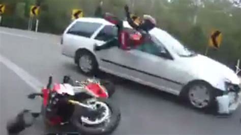 Video Motorcyclist Flies Into Car In Terrifying Crash Newshub