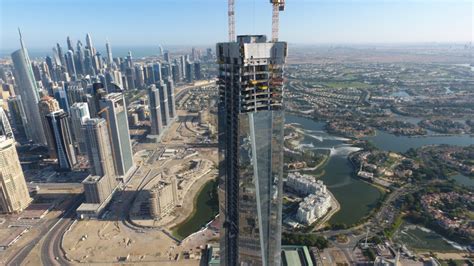 New Dubai Skyscraper Uptown Tower By Adrian Smith Gordon Gill