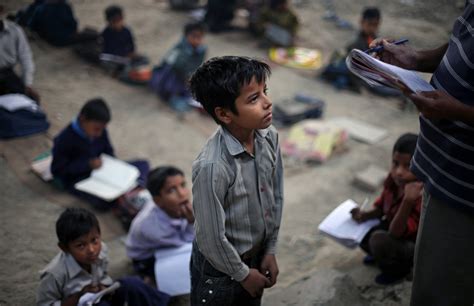 Photos This Man Educates Indias Poorest Children In A School Under A